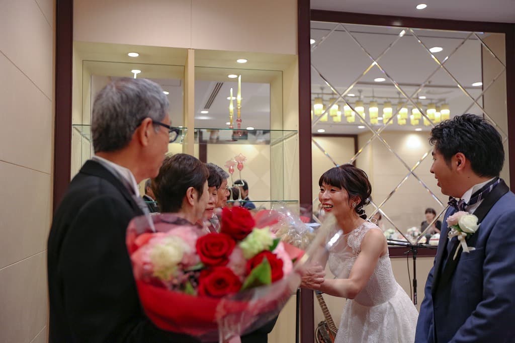 家族婚ってどんな雰囲気？ 友人を招く結婚式との違いと、家族婚だからこそ叶う時間
